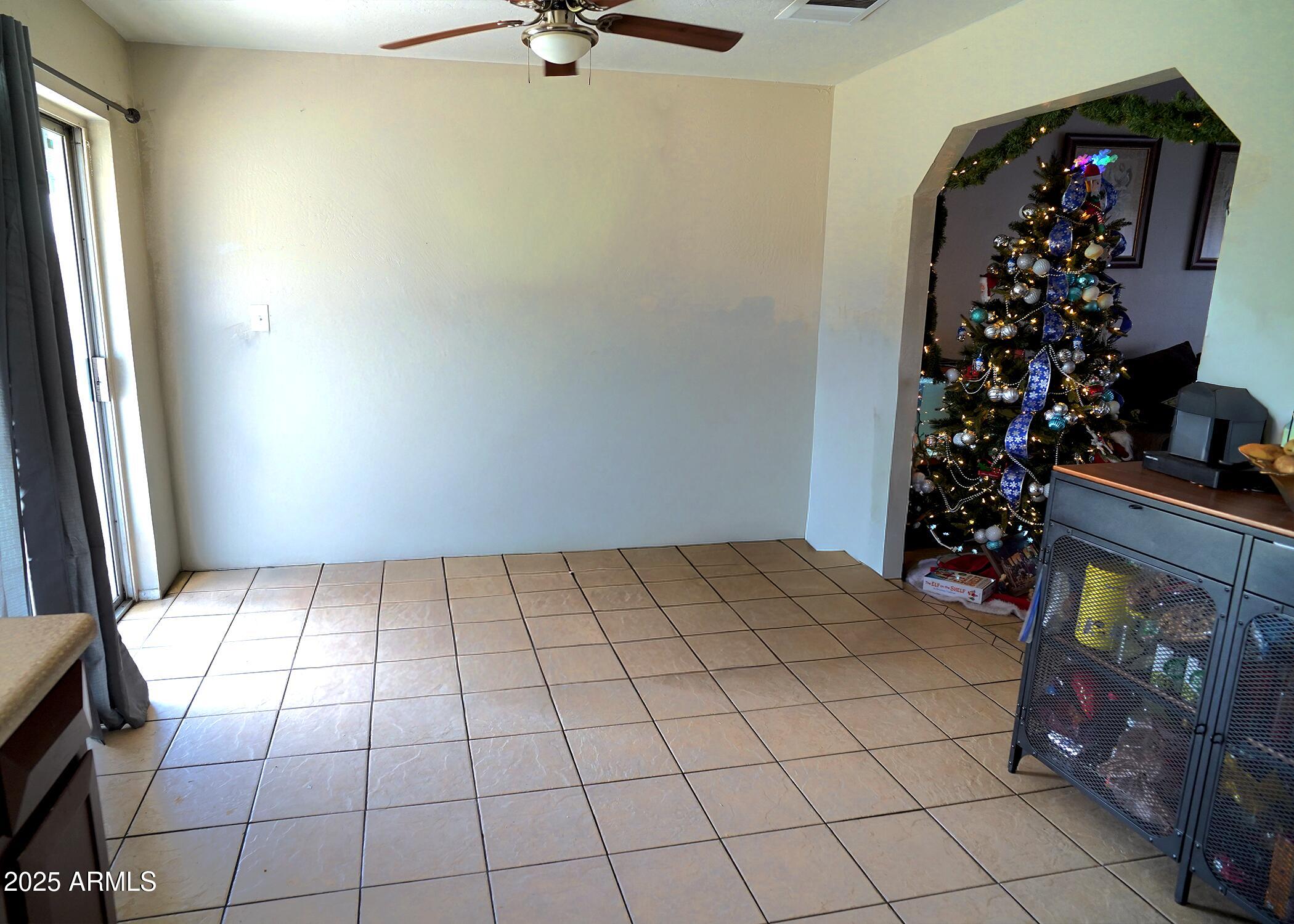 8933 West Roma Avenue Phoenix, AZ 85037 - Photo 6 of 16 RK4