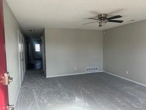 $1,400 | 315 Ryans Way, St. Joseph, MO 64506