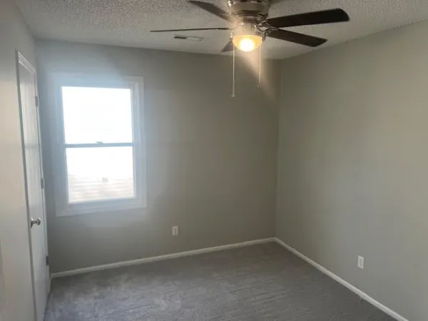 $1,400 | 315 Ryans Way, St. Joseph, MO 64506