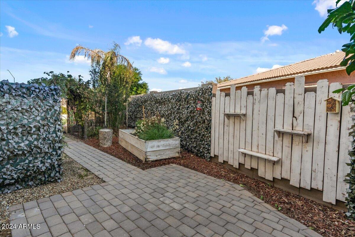 16758 West Rowel Road Surprise, AZ 85387 - Photo 56 of 59 57-Garden Area
