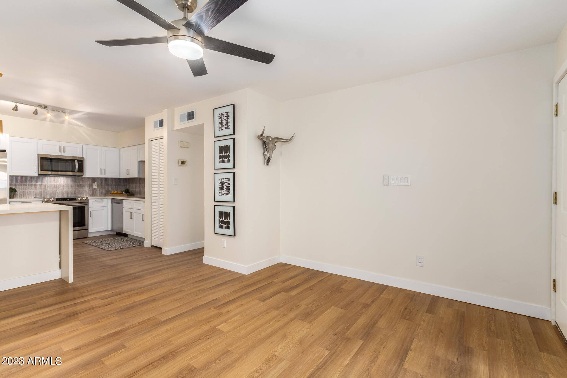830 South Dobson Road, Unit 42 Mesa, AZ 85202 - Photo 3 of 22 0005-07 - Dobson