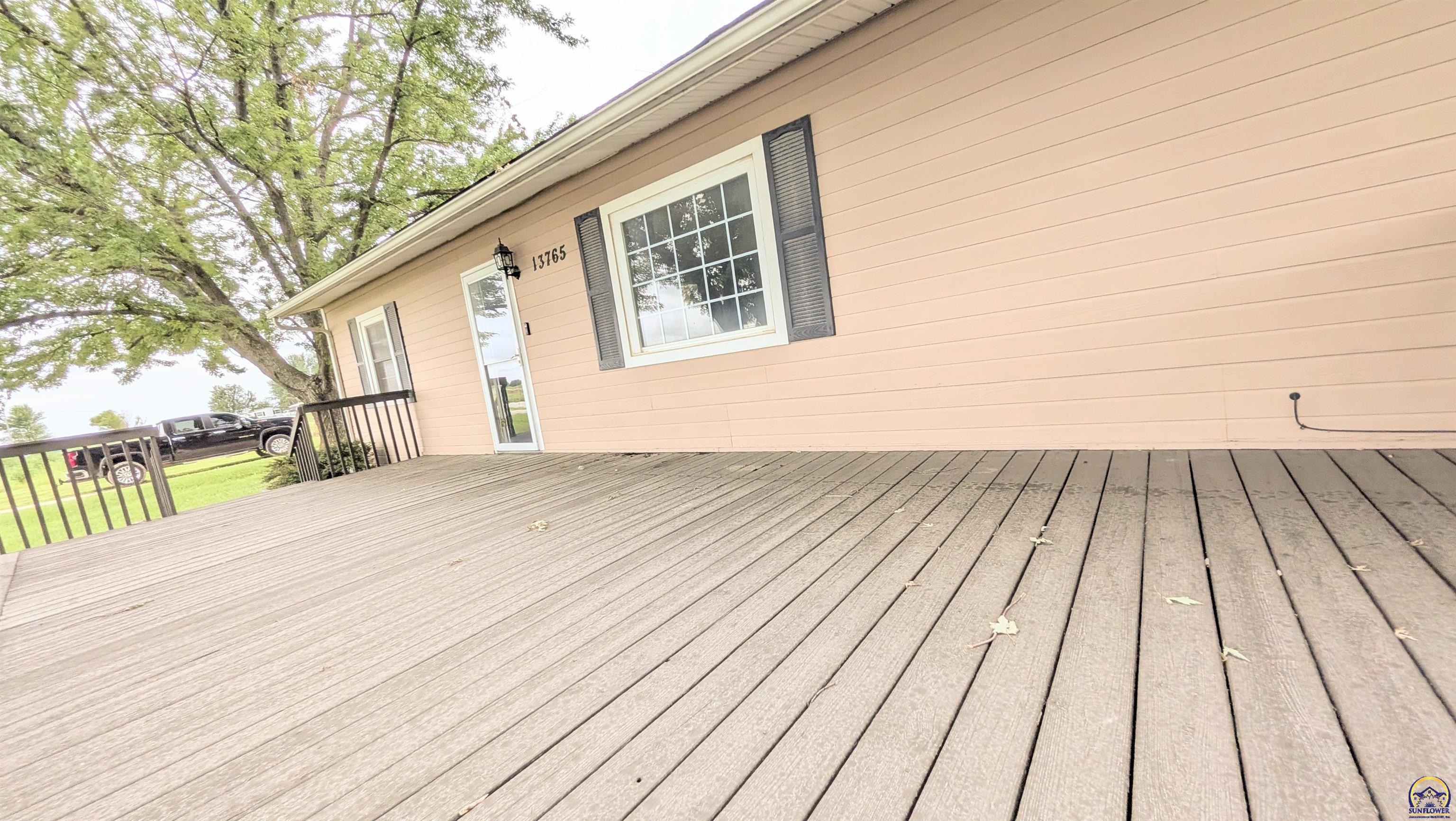 13765 South Morrill Road Carbondale, KS 66414 - Photo 10 of 46