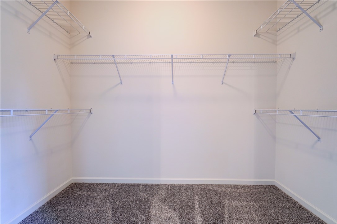 15 Jenna Way Henrietta, NY 14623 - Photo 19 of 33 Walk-in closet