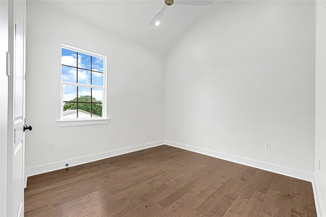 $380,000 | 203 Dwire Drive, La Porte, TX 77571