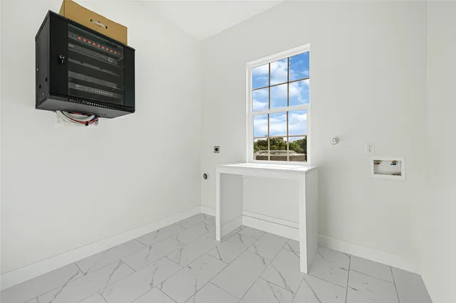 $380,000 | 203 Dwire Drive, La Porte, TX 77571