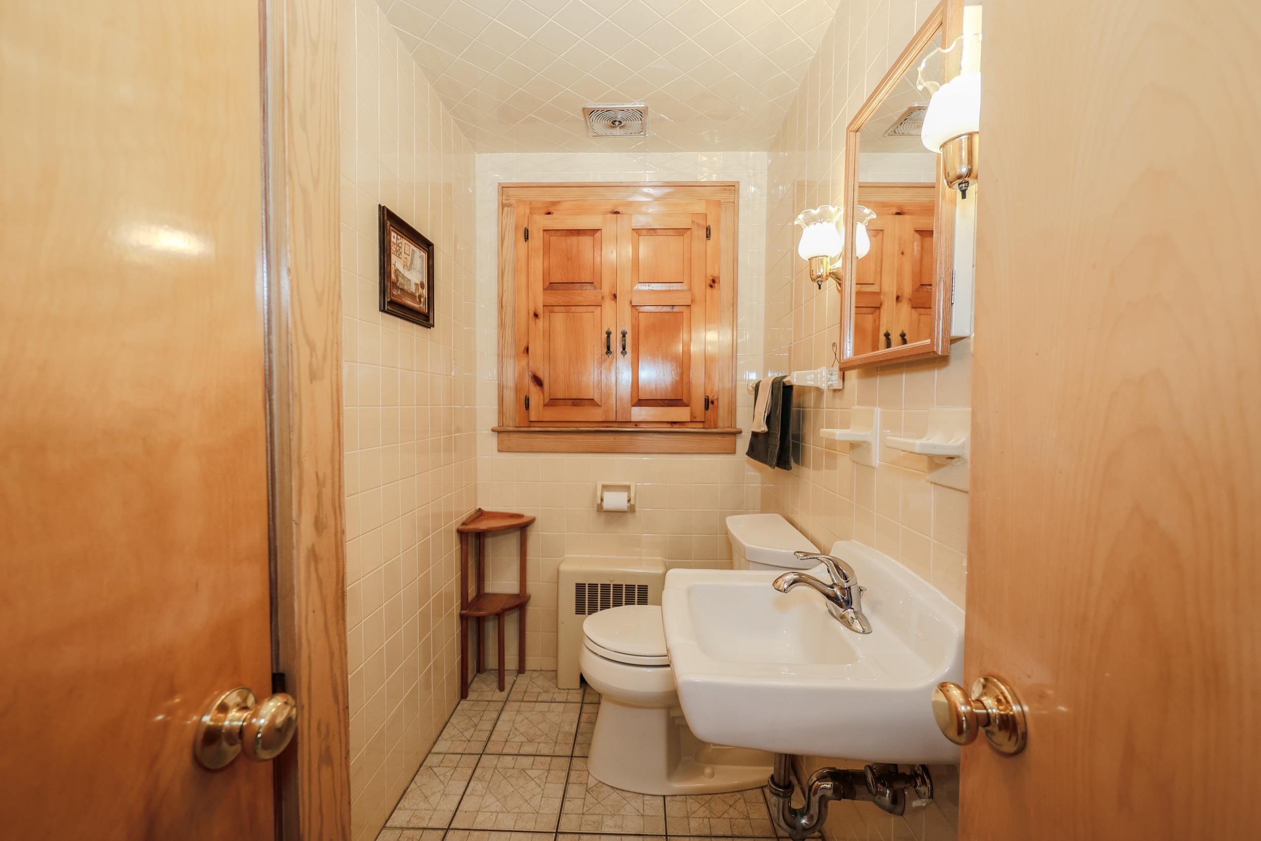 36 Alsace Street Manchester, NH 03102 - Photo 24 of 43