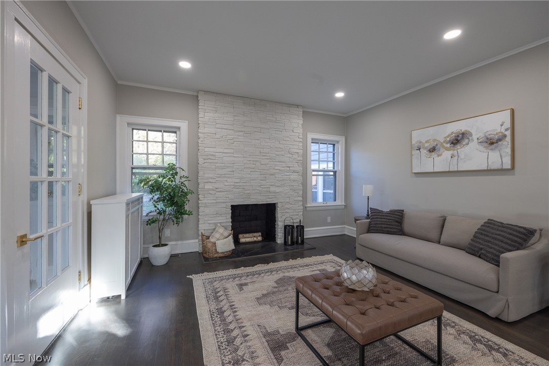 2893 Southington Road Cleveland, OH 44120 - Photo 6 of 35 Gallery Image 6