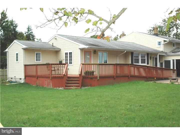 2402 Nassau Road Cinnaminson, NJ 08077 - Photo 3 of 21 View in Back