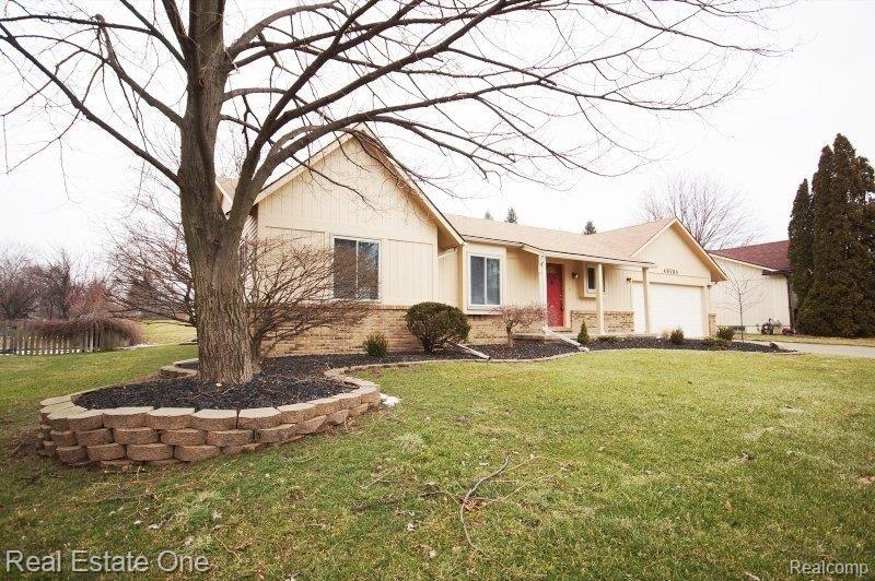 40584 East Mill Rd Court Novi, MI 48375 - Photo 25 of 25 AWESOME landscaping!