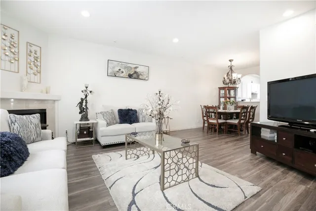 $609,000 | 18347 Saticoy Street, Unit 17, Reseda, CA 91335