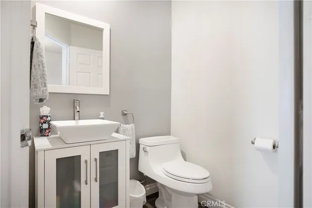 $609,000 | 18347 Saticoy Street, Unit 17, Reseda, CA 91335