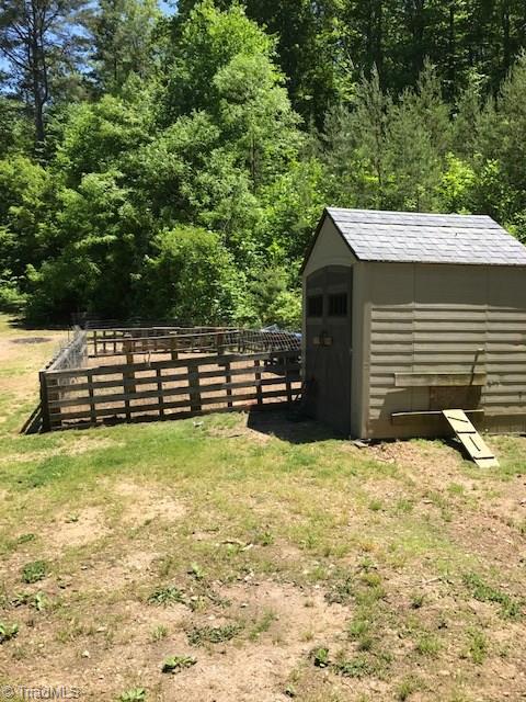 701 South Goforth Road Ferguson, NC 28624 - Photo 11 of 28 Gallery Image 11