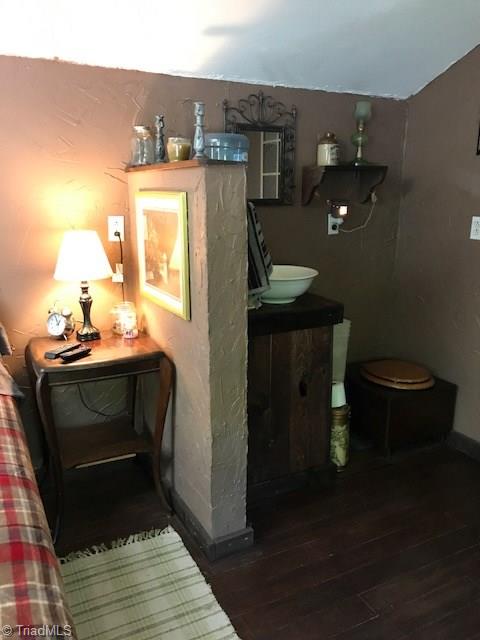 701 South Goforth Road Ferguson, NC 28624 - Photo 5 of 28 Gallery Image 5