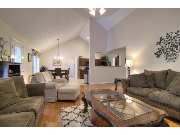 5 Inkberry Road New Boston, NH 03070 - Photo 10 of 32