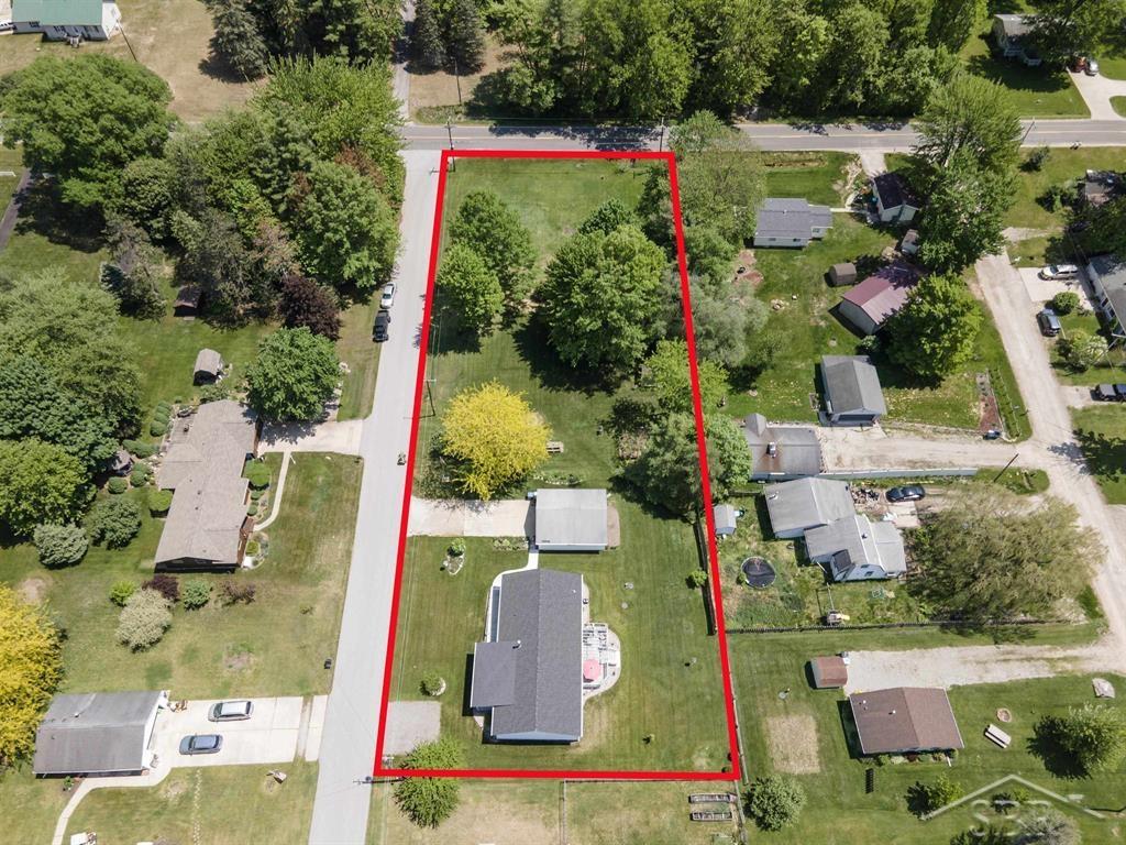 531 West Myrtle Road Sanford, MI 48657 - Photo 3 of 50