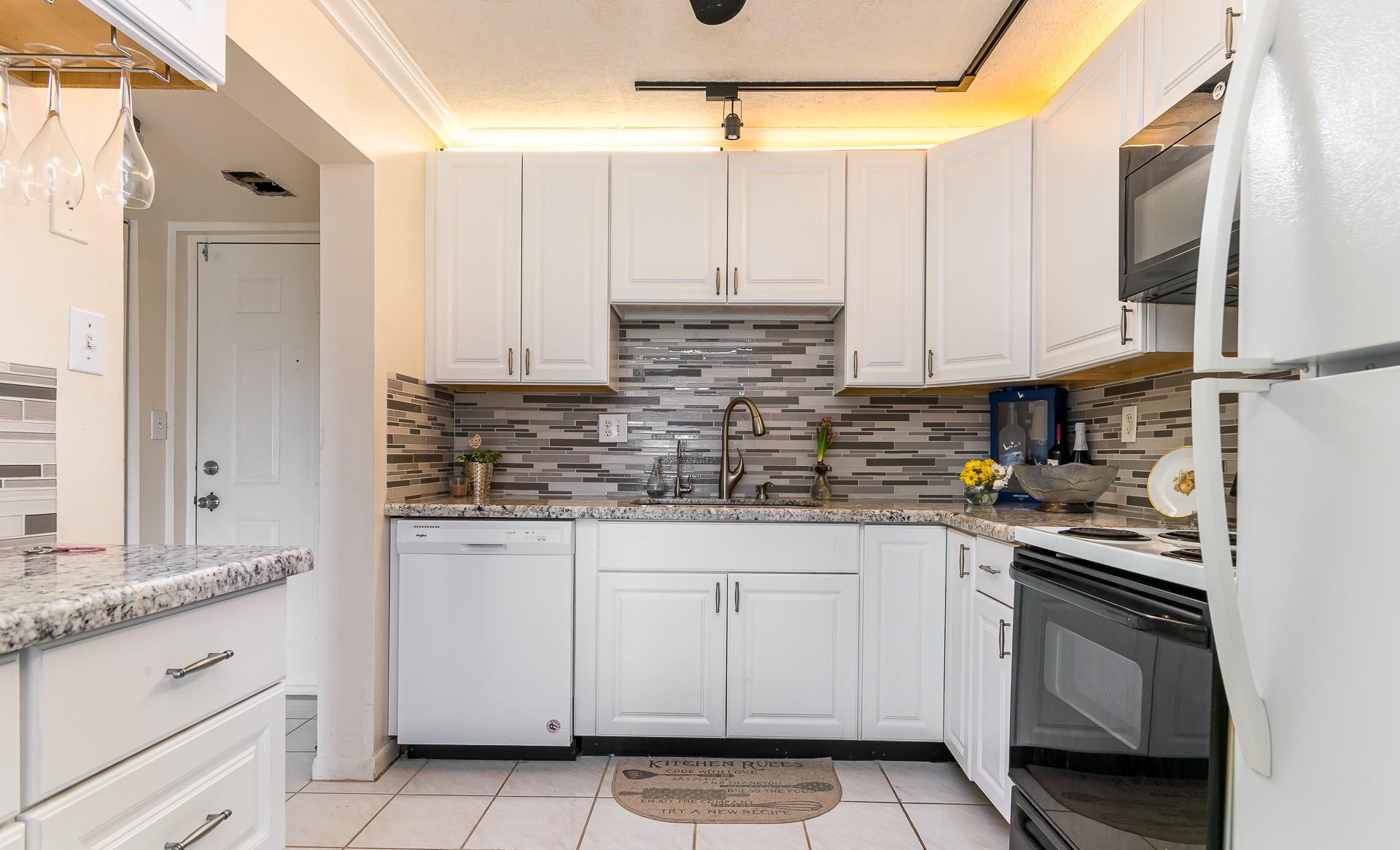 9300 Southwest 8th Street Boca Raton, FL 33428 - Photo 5 of 8 photo-6