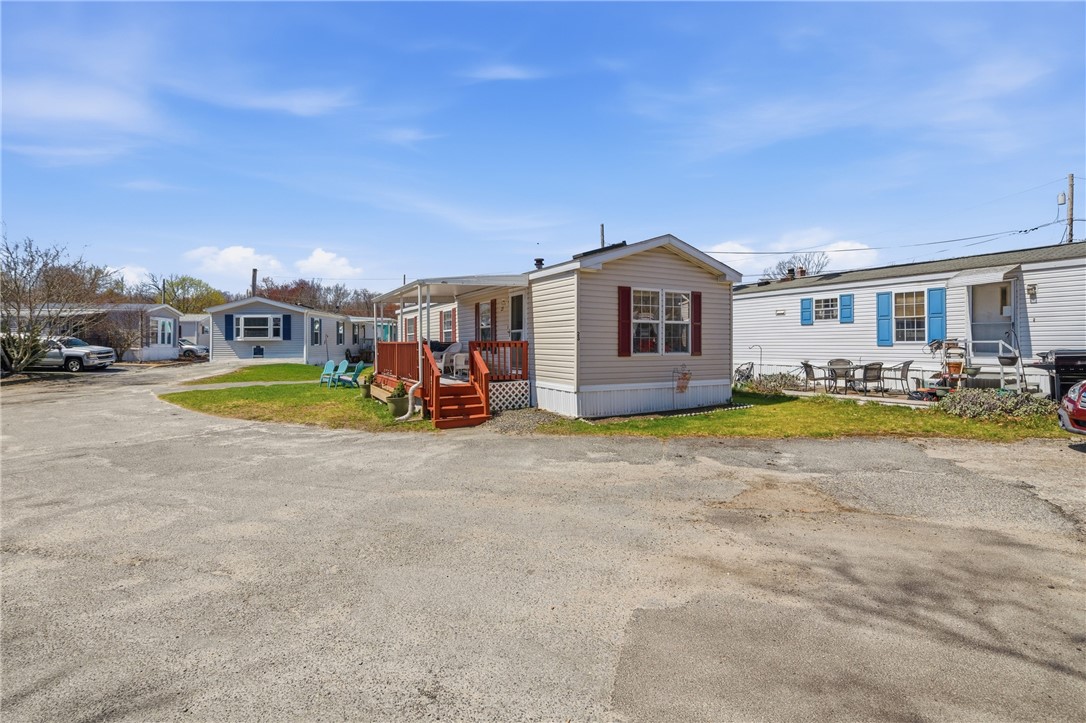 27 Woodward Road Lincoln, RI 02865 - Photo 20 of 20 Welcome home!