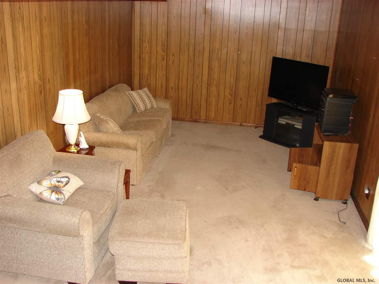 9 Adare Road Troy, NY 12180 - Photo 8 of 15 Photo 8