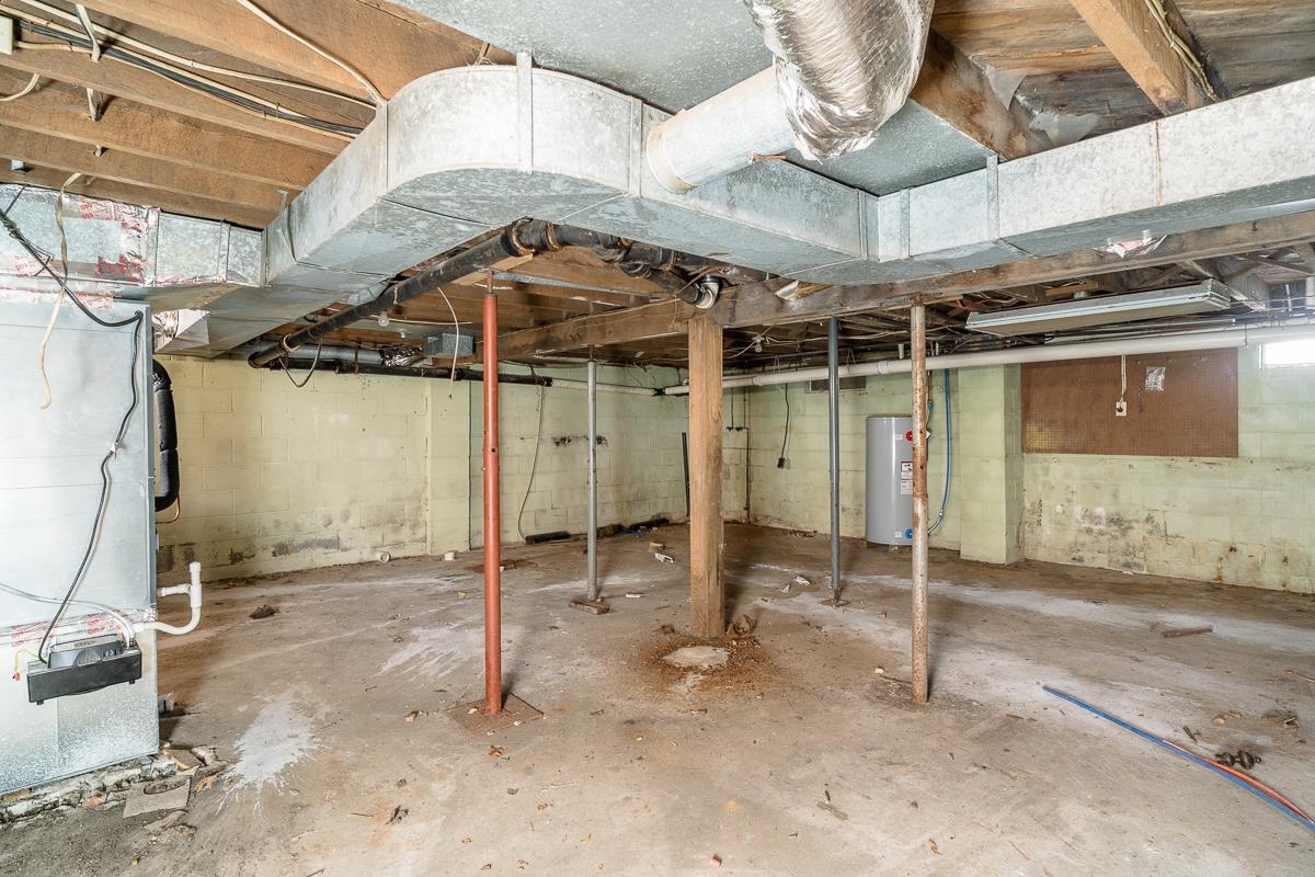 314 West Spring Avenue Elkton, VA 22827 - Photo 16 of 35