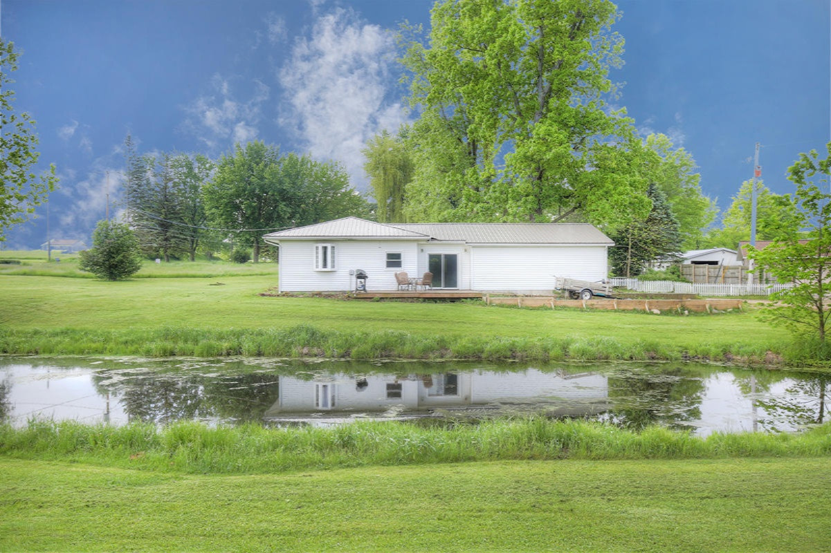 2341 Barber Road Hastings, MI 49058 - Photo 3 of 26 IMG_2344