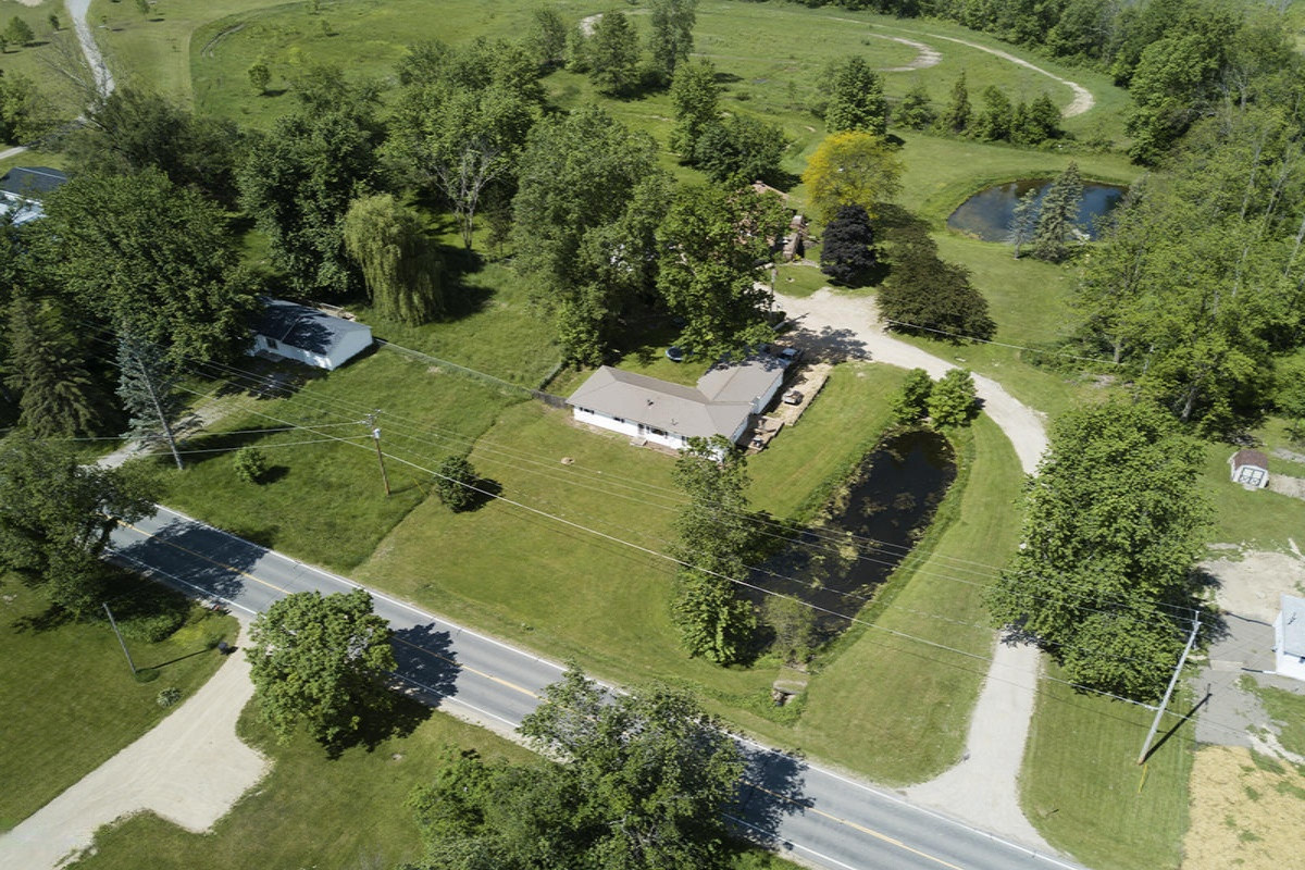 2341 Barber Road Hastings, MI 49058 - Photo 7 of 26 IMG_2343