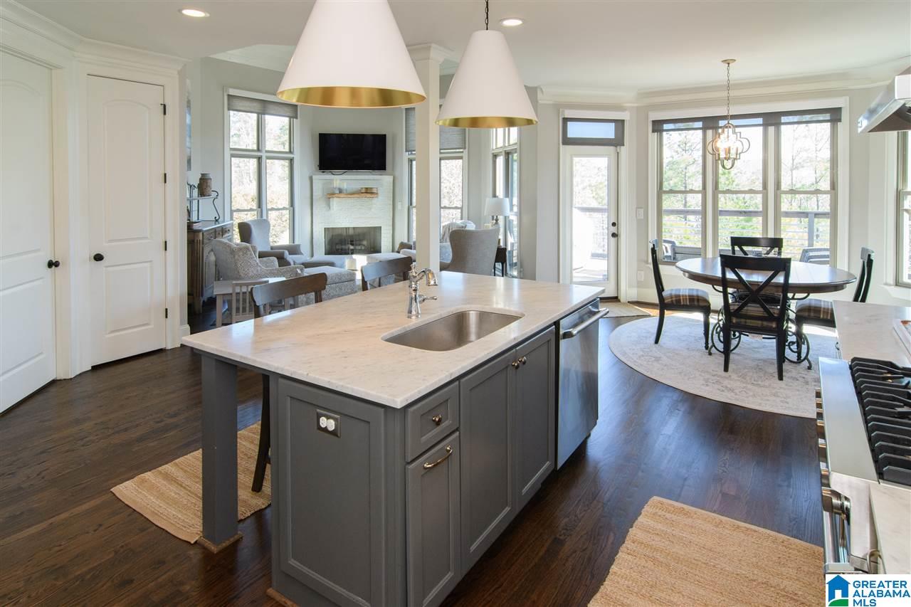 2014 Springhill Court Birmingham, AL 35242 - Photo 15 of 50