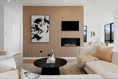 $1,895,000 | 1340 West Chestnut Street, Unit 401, Chicago, IL 60642