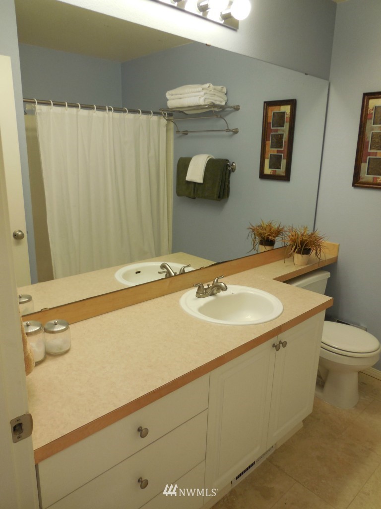 11804 Northeast 162nd Court Bothell, WA 98011 - Photo 17 of 25 Gallery Image 17