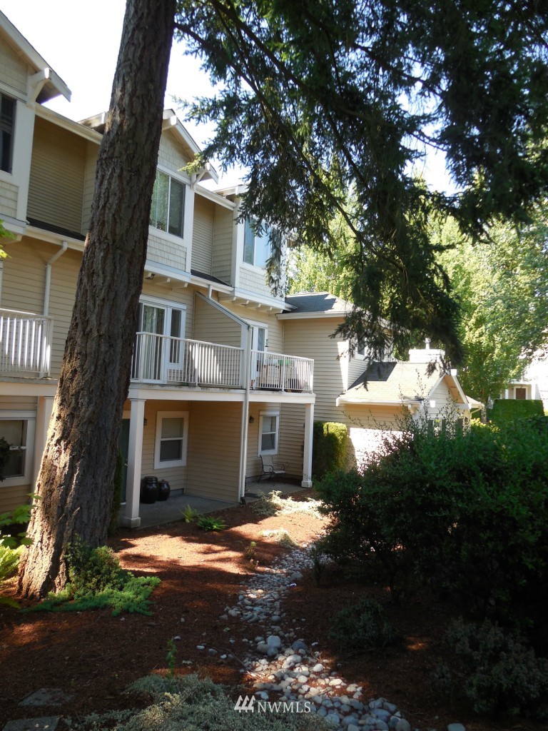 11804 Northeast 162nd Court Bothell, WA 98011 - Photo 18 of 25 Gallery Image 18