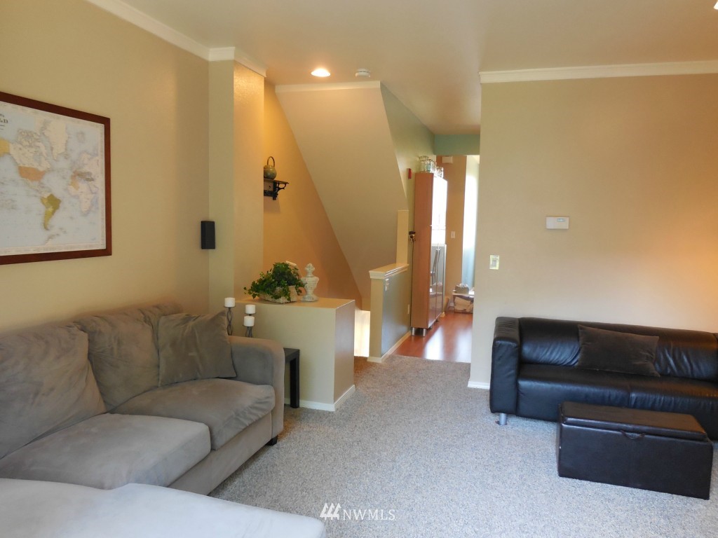 11804 Northeast 162nd Court Bothell, WA 98011 - Photo 4 of 25 Gallery Image 4