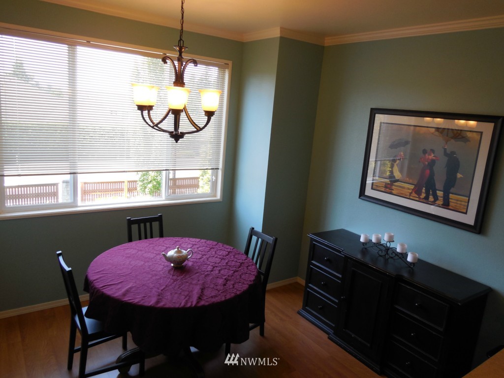 11804 Northeast 162nd Court Bothell, WA 98011 - Photo 9 of 25 Gallery Image 9