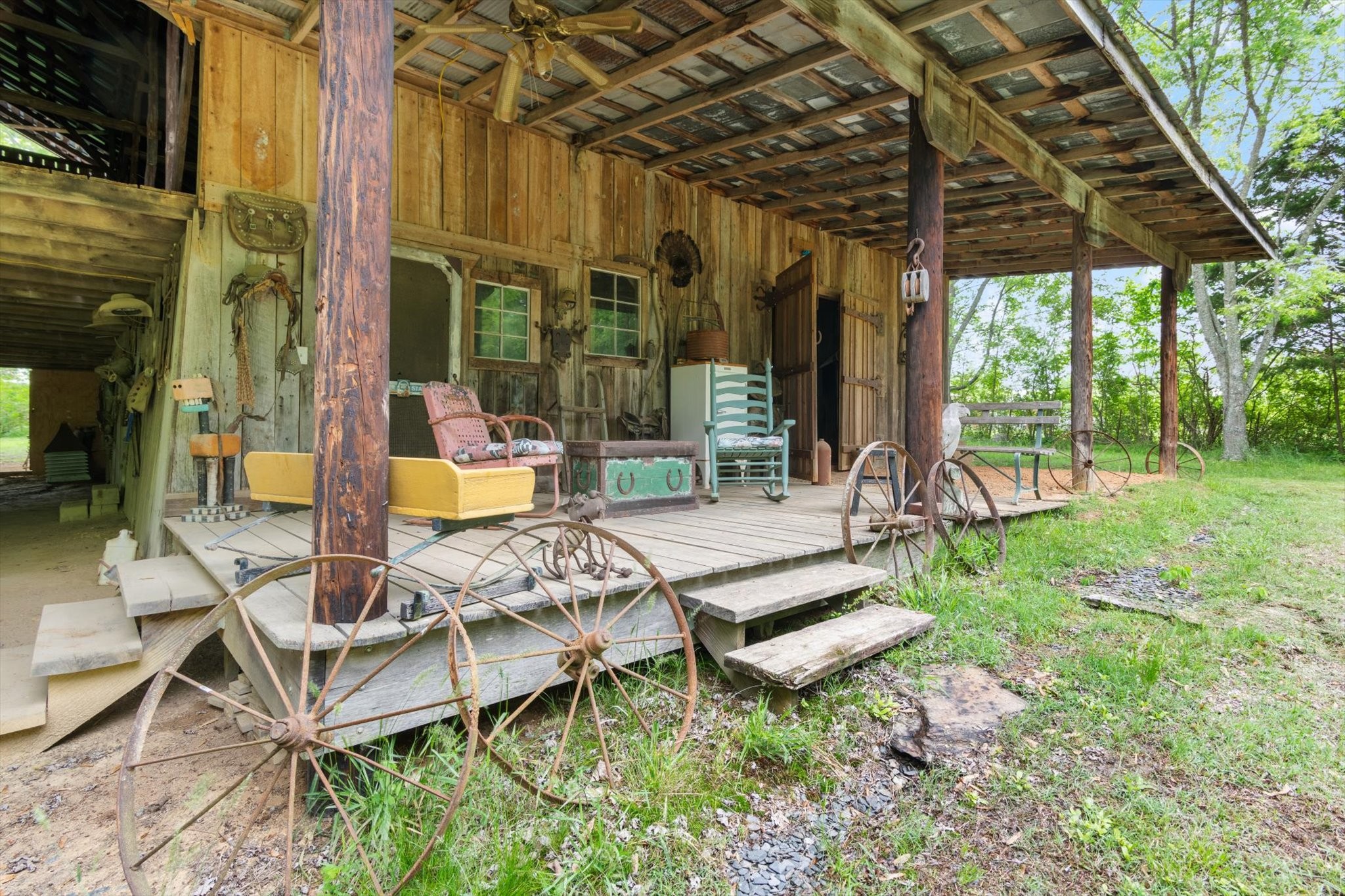 126 Blackey Bandy Road Bethpage, TN 37022 - Photo 35 of 37 a view of backyard with a patio and a tub