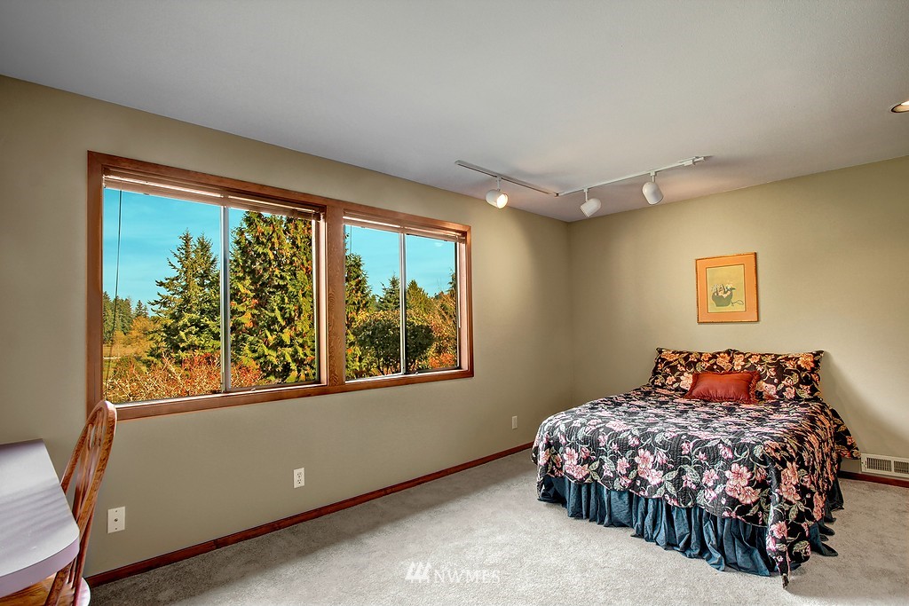 9300 Odin Way Bothell, WA 98011 - Photo 18 of 25 Gallery Image 18