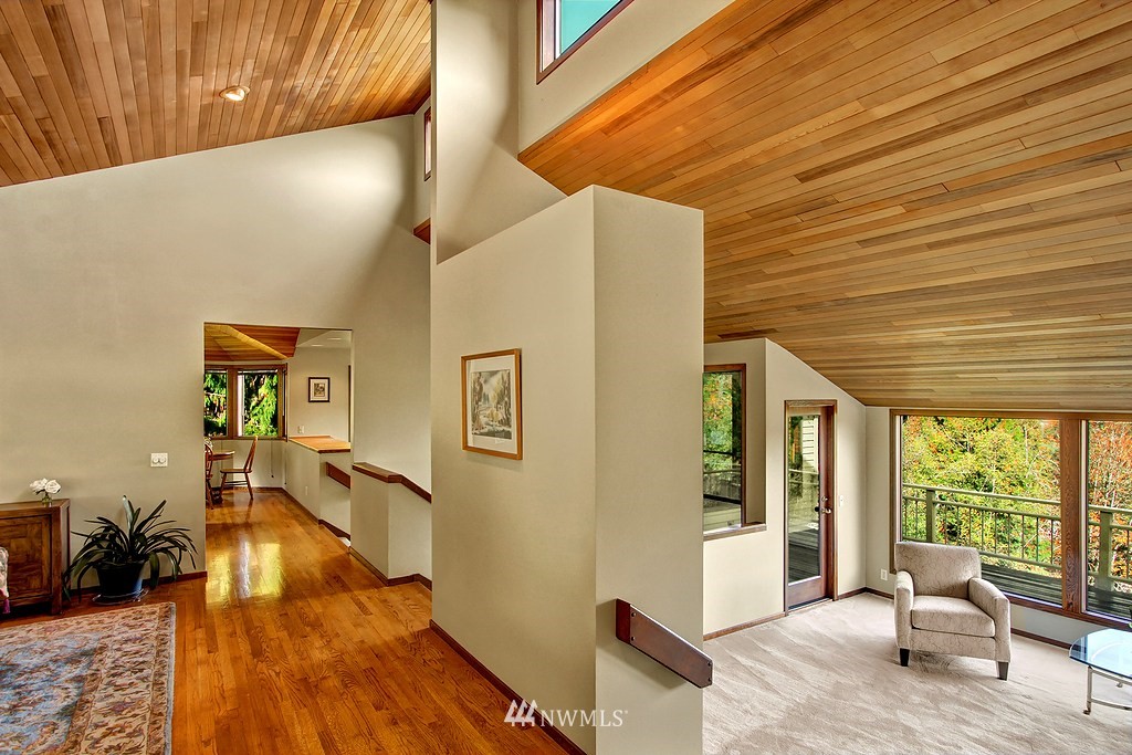 9300 Odin Way Bothell, WA 98011 - Photo 3 of 25 Gallery Image 3