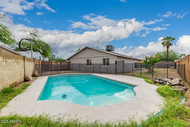 $385,000 | 18046 North 20th Avenue, Phoenix, AZ 85023