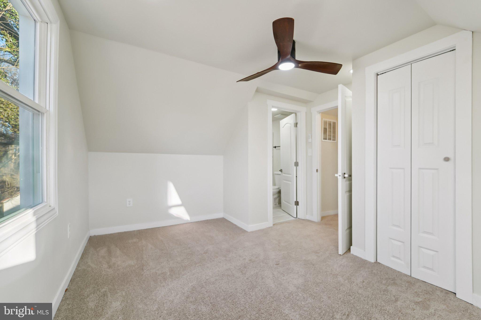 27 Pelczar Avenue Baltimore, MD 21221 - Photo 21 of 40 a very nice looking room with a window