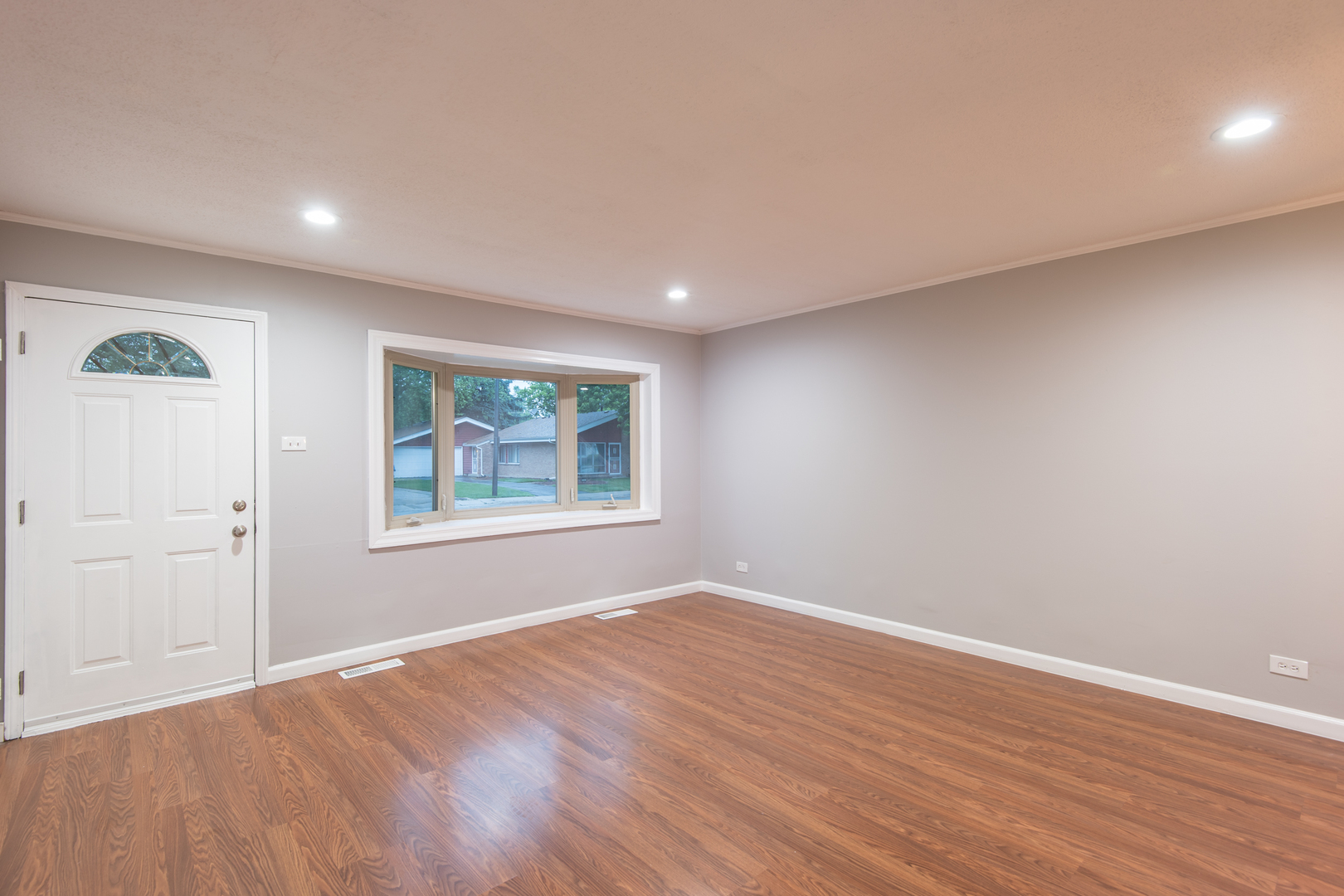 111 Algonquin Street Park Forest, IL 60466 - Photo 2 of 20