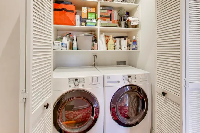 $645,000 | 2752 West Argyle Street, Unit 4, Chicago, IL 60625