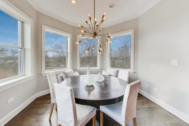 $645,000 | 2752 West Argyle Street, Unit 4, Chicago, IL 60625