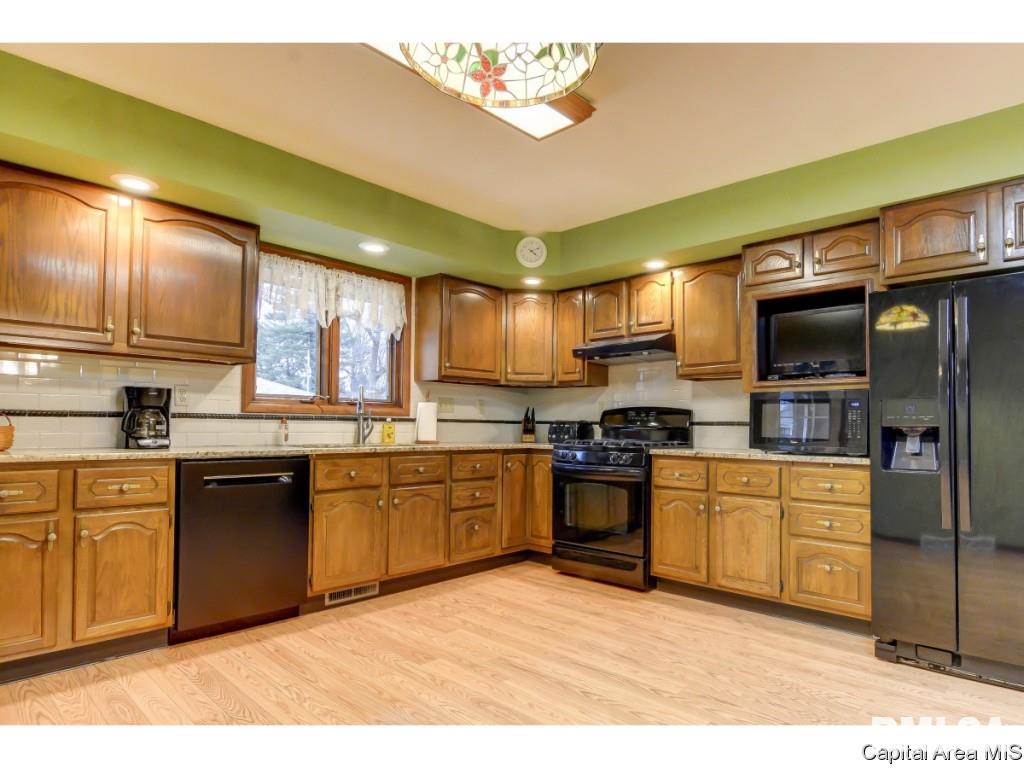 1639 West Edwards Street Springfield, IL 62704 - Photo 4 of 32
