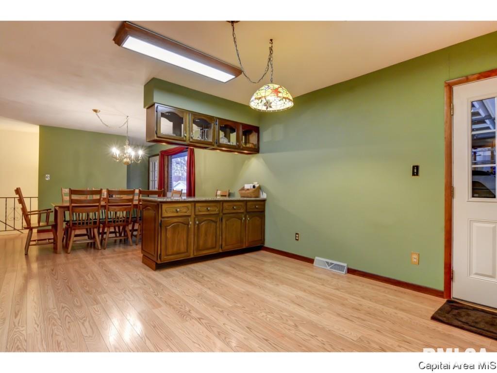 1639 West Edwards Street Springfield, IL 62704 - Photo 6 of 32