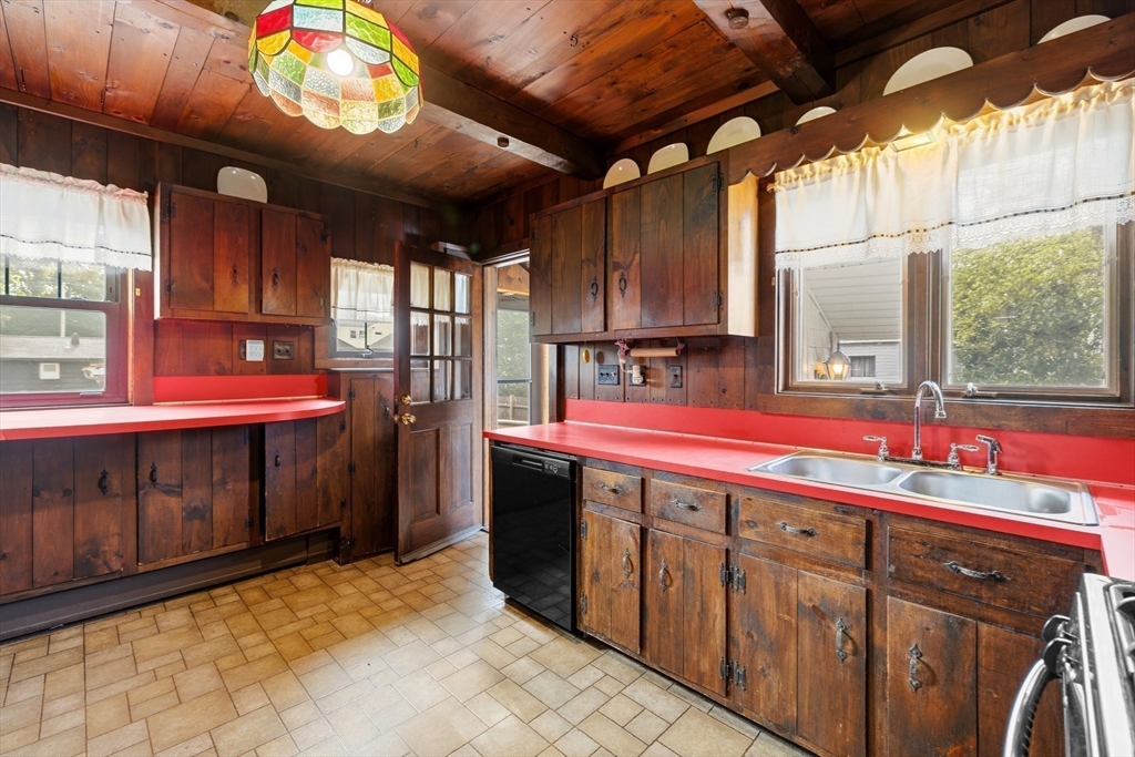 73 Chestnut Street Fairhaven, MA 02719 - Photo 14 of 42
