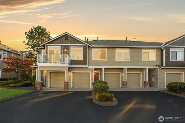 $495,000 | 535 241st Lane Southeast, Sammamish, WA 98074