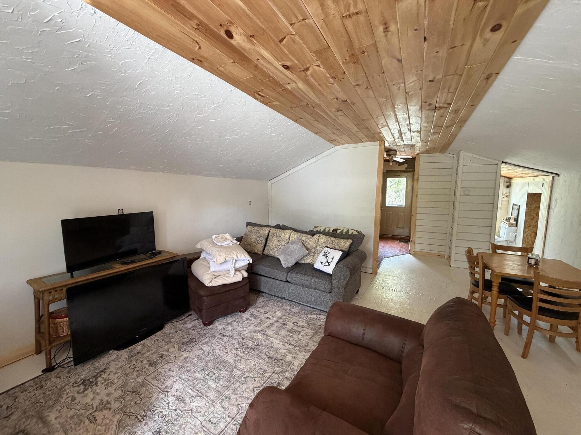 165 Knox Street Millinocket, ME 04462 - Photo 19 of 23 D5ACBD0E-9A9F-42D0-BB4A-952BD031A89F