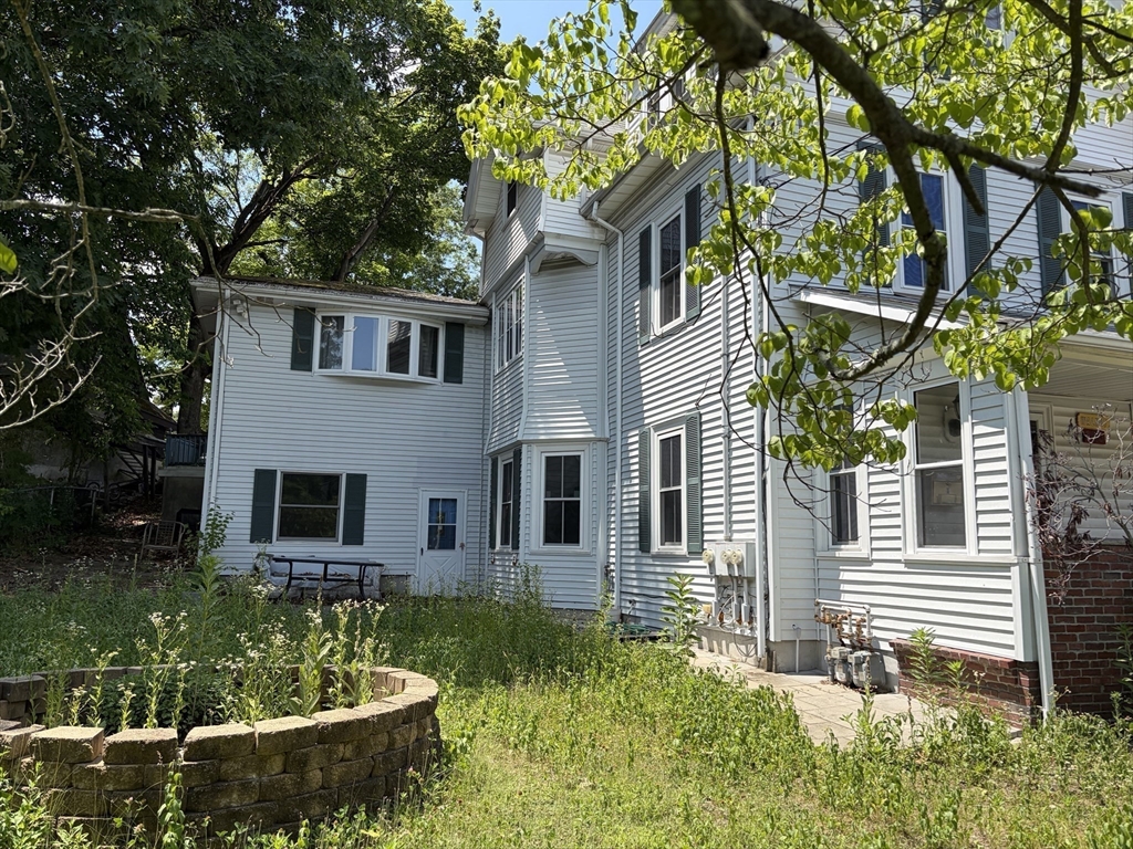 153 Walnut Street, Unit 1 Newton, MA 02460 - Photo 3 of 20