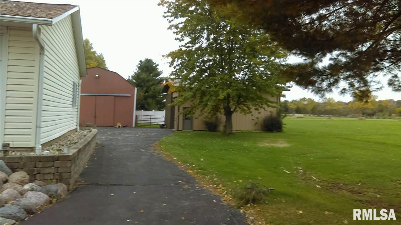 22427 Tullamore Road Delavan, IL 61734 - Photo 3 of 6