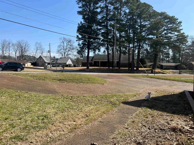 $329,500 | 3953 Otter Drive, Memphis, TN 38128