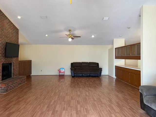 $329,500 | 3953 Otter Drive, Memphis, TN 38128