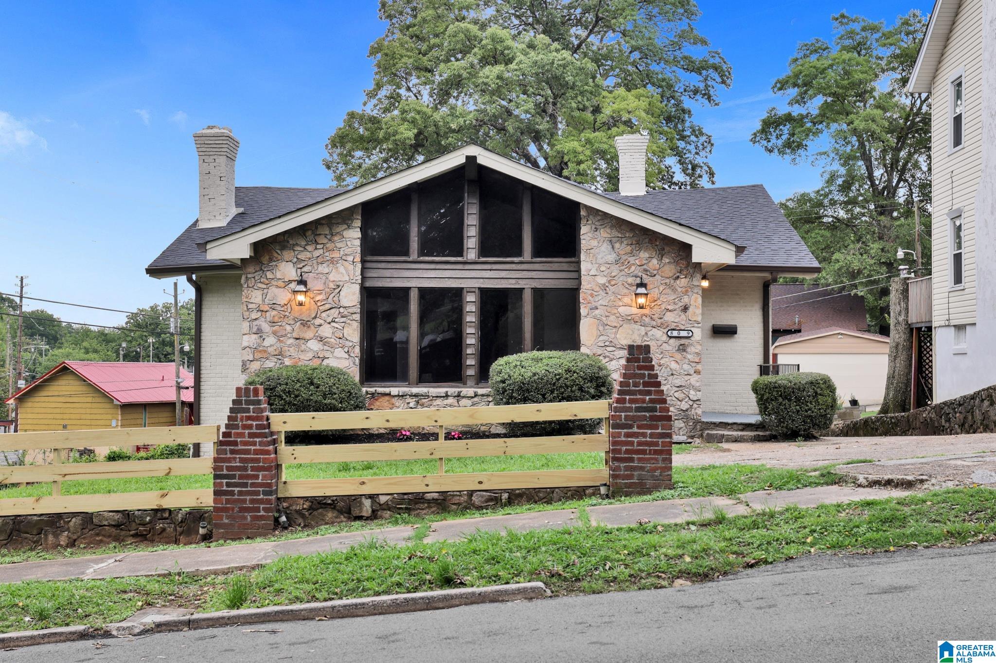 809 15th Street West Birmingham, AL 35208 - Photo 1 of 39