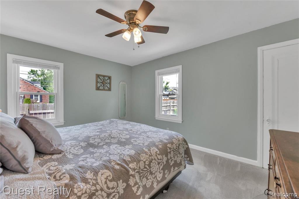1268 Hampton Road Grosse Pointe Woods, MI 48236 - Photo 25 of 45